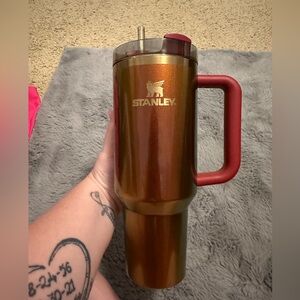 Lainey Wilson country gold 40oz Stanley tumbler